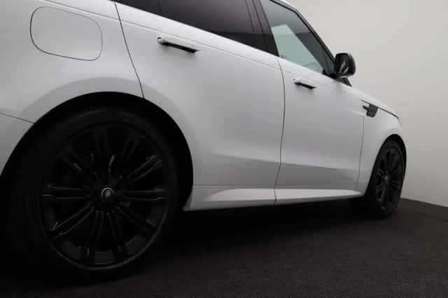 Land Rover Range Rover Sport (2024) thumbnail 38