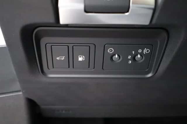 Land Rover Range Rover Evoque (2022) thumbnail 25