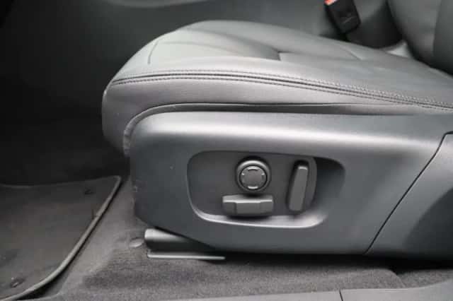 Land Rover Range Rover Evoque (2026) thumbnail 32