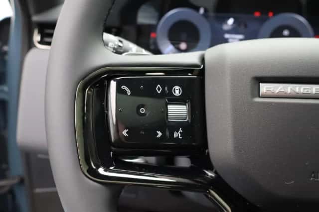 Land Rover Range Rover Evoque (2026) thumbnail 16