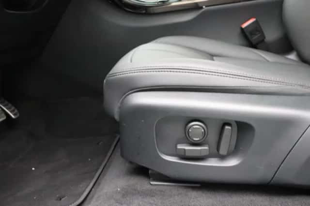 Land Rover Range Rover Evoque (2026) thumbnail 21