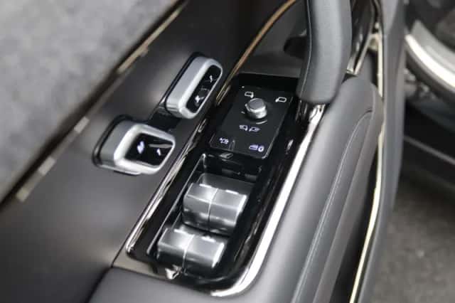 Land Rover Range Rover Sport (2025) thumbnail 29