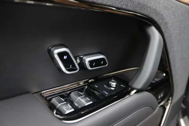 Land Rover Range Rover Sport (2025) thumbnail 30