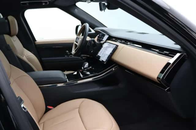 Land Rover Range Rover Sport (2025) thumbnail 32