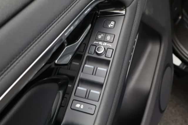 Land Rover Range Rover Evoque (2020) thumbnail 28
