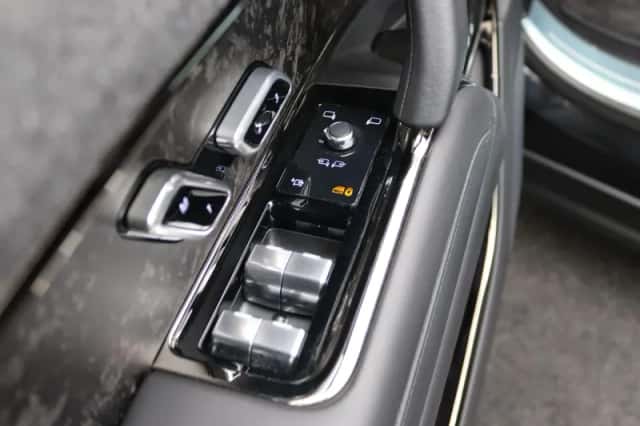 Land Rover Range Rover Sport (2024) thumbnail 30