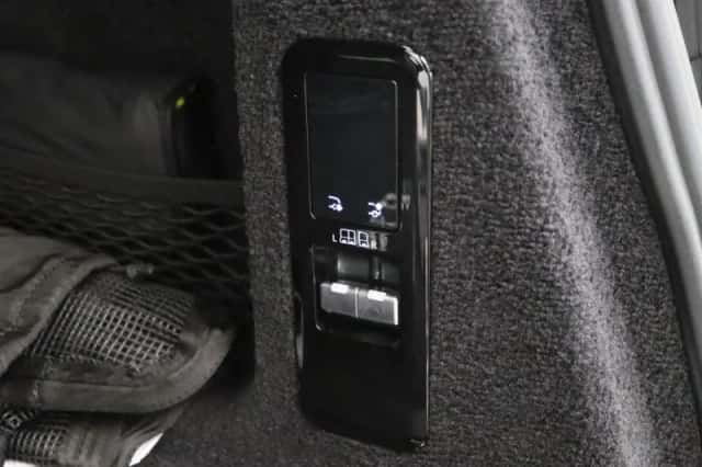 Land Rover Range Rover Sport (2024) thumbnail 41