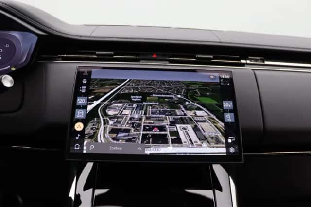 Land Rover Range Rover Sport (2024) thumbnail 10