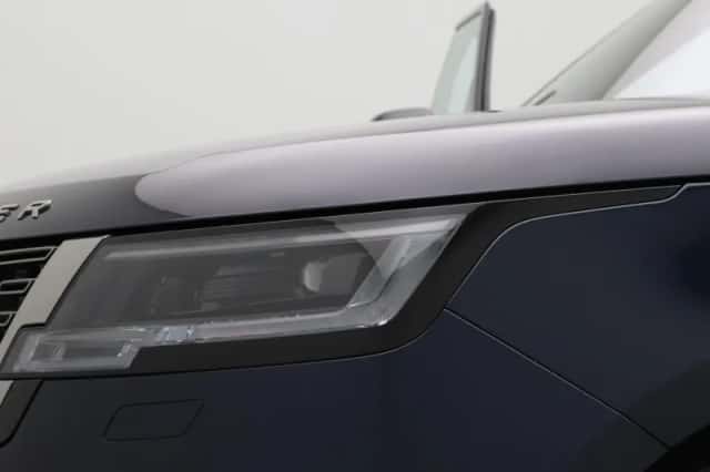 Land Rover Range Rover (2023) thumbnail 15