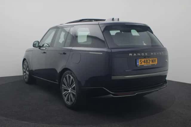 Land Rover Range Rover (2023) thumbnail 3