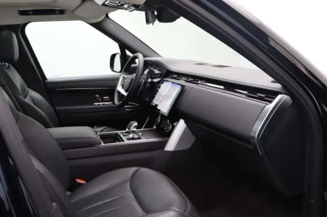 Land Rover Range Rover (2023) thumbnail 32