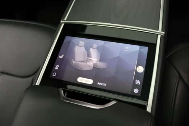 Land Rover Range Rover (2023) thumbnail 40
