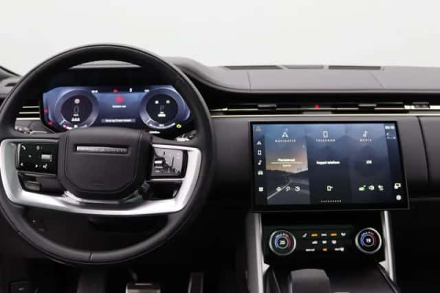 Land Rover Range Rover (2023) thumbnail 8