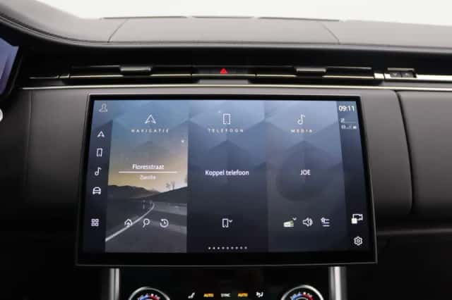 Land Rover Range Rover (2023) thumbnail 10