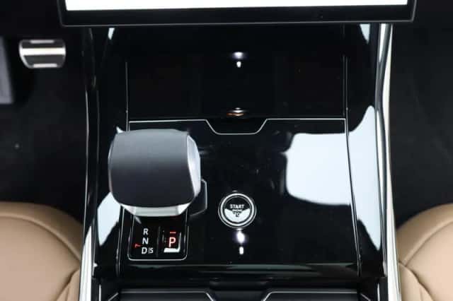 Land Rover Range Rover Sport (2026) thumbnail 11