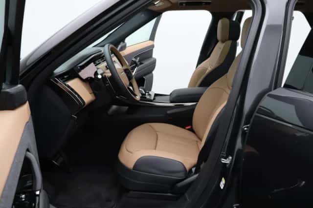 Land Rover Range Rover Sport (2026) thumbnail 12