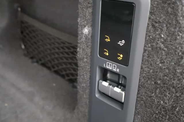 Land Rover Range Rover Sport (2026) thumbnail 15