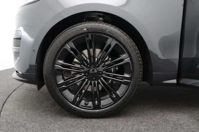 Land Rover Range Rover Sport (2026) thumbnail 18