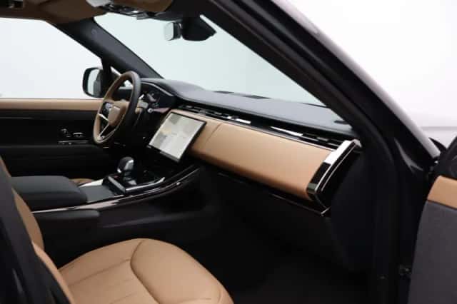 Land Rover Range Rover Sport (2026) thumbnail 38