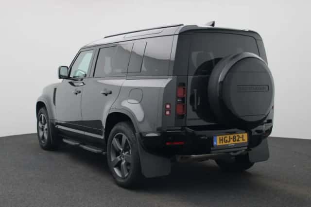 Land Rover Defender (2025) thumbnail 3