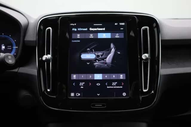 Volvo XC40 (2022) thumbnail 20