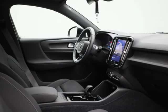 Volvo XC40 (2022) thumbnail 30