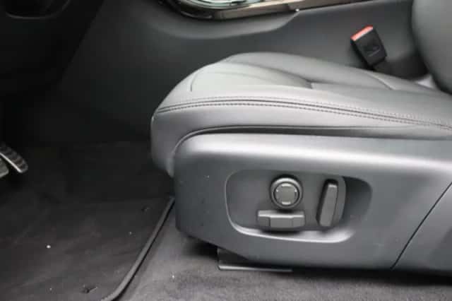 Land Rover Range Rover Evoque (2026) thumbnail 17
