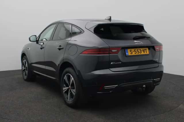 Jaguar E-Pace (2023) thumbnail 2