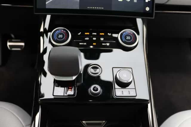 Land Rover Range Rover Sport (2023) thumbnail 11