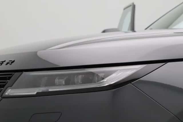 Land Rover Range Rover Sport (2023) thumbnail 15