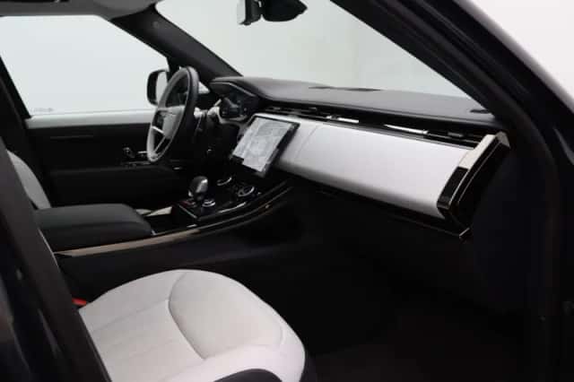 Land Rover Range Rover Sport (2023) thumbnail 33