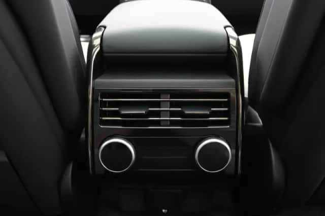 Land Rover Range Rover Sport (2023) thumbnail 36