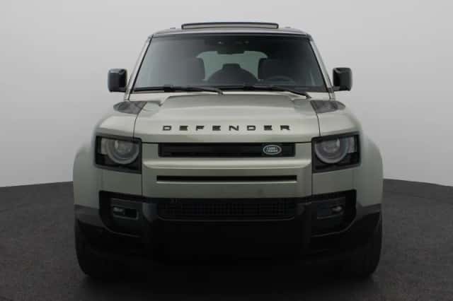 Land Rover Defender (2025) thumbnail 4