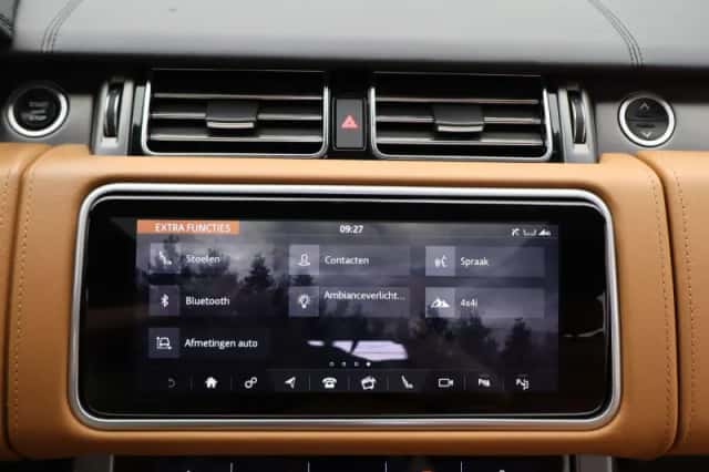 Land Rover Range Rover (2021) thumbnail 19