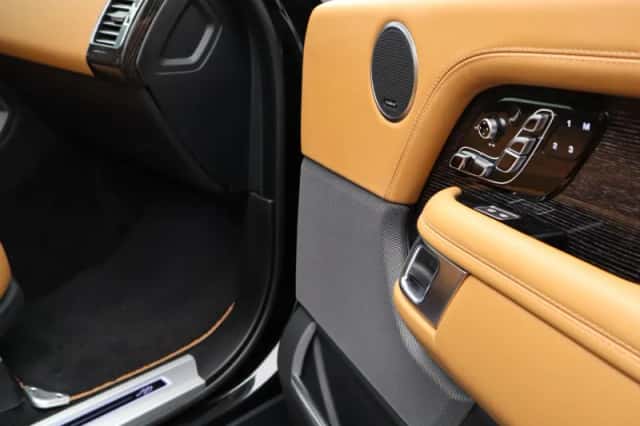 Land Rover Range Rover (2021) thumbnail 41