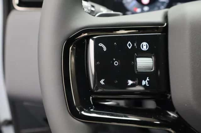 Land Rover Range Rover Evoque (2026) thumbnail 15