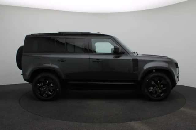 Land Rover Defender (2026) thumbnail 6