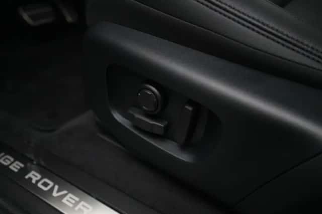 Land Rover Range Rover Evoque (2026) thumbnail 32