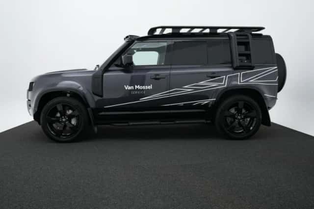 Land Rover Defender (2024) thumbnail 5
