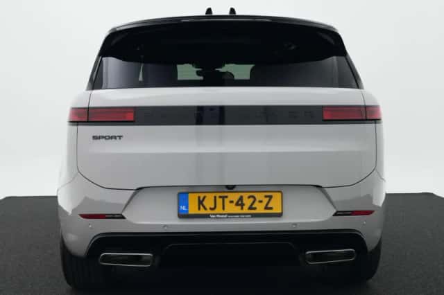 Land Rover Range Rover Sport (2026) thumbnail 6