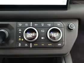 Land Rover Defender (2025) thumbnail 17