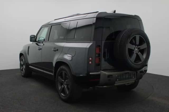 Land Rover Defender (2025) thumbnail 3