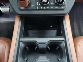 Land Rover Defender thumbnail 12