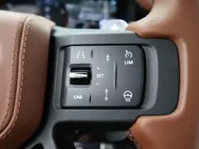 Land Rover Defender thumbnail 28