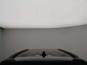 Land Rover Defender thumbnail 54
