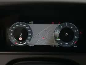 Land Rover Range Rover Velar (2024) thumbnail 11