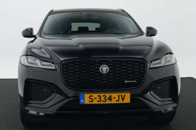 Jaguar F-Pace (2023) thumbnail 4