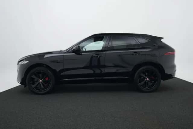 Jaguar F-Pace (2023) thumbnail 5
