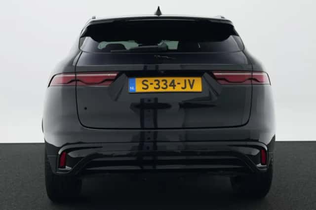 Jaguar F-Pace (2023) thumbnail 6