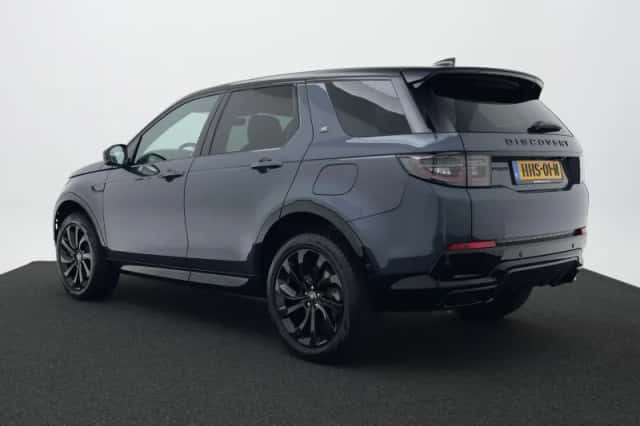 Land Rover Discovery Sport (2025) thumbnail 3